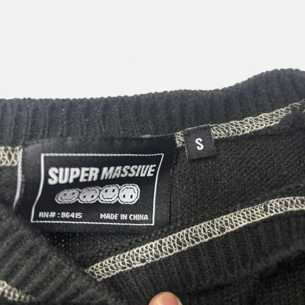 Super Massive Mens Black Crewneck Sweater Contrast Stitching Small RN 96415
